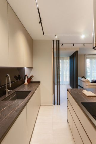 Cucina in stile moderno di 14 di GianlucaTessaro_Designer