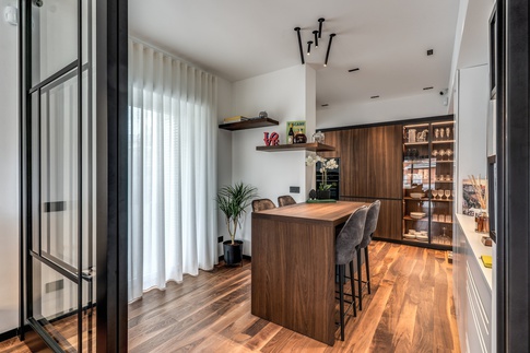 Cucina in stile contemporaneo di 12 di MOB Architects