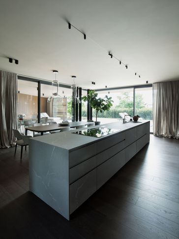 Cucina in stile minimal di 25 di Didonè Comacchio Architects