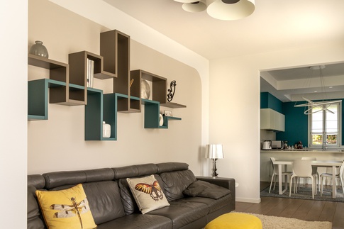 Soggiorno in stile contemporaneo di 20 di Caterina Scamardella Architetto