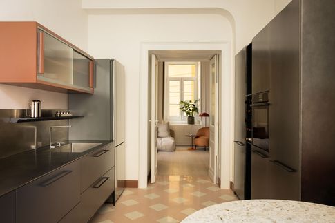 Cucina in stile contemporaneo di 15 di Paola Sola Architetto