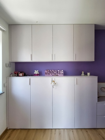 Cameretta Bambini in stile contemporaneo di 12 di Studio MAC