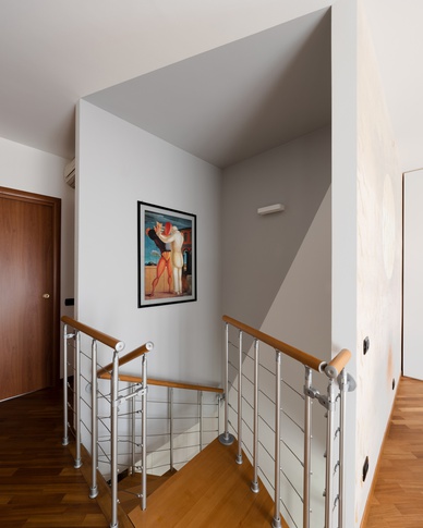 Soggiorno in stile contemporaneo di 31 di Annalisa Carli Architetto