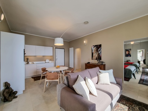 Open Space in stile contemporaneo di 26 di aprenderingstudio