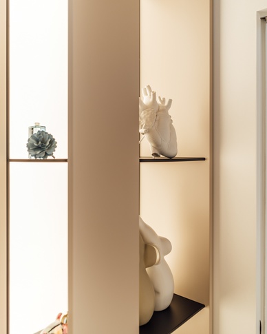 Corridoio in stile contemporaneo di 11 di Francesco Cardano Interior Designer