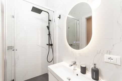 Bagno in stile minimal di 12 di AMIRDSNR Bagno in stile minimal di 12 di AMIRDSNR