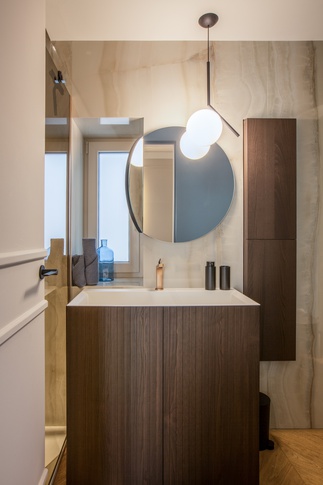 Bagno in stile contemporaneo di 5 di Francesco Cardano Interior Designer Bagno in stile contemporaneo di 5 di Francesco Cardano Interior Designer