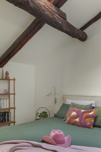 Camera da Letto in stile scandinavo di 27 di Storie Design Studio