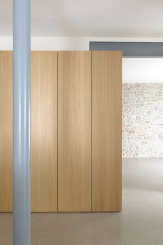 Open Space in stile contemporaneo di 48 di vianello gasparin progetti