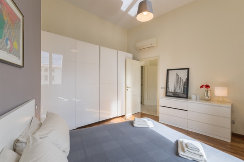 Camera da Letto in stile moderno di 16 di Lorenzo Rossi Architetto