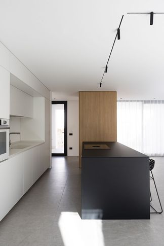 Open Space in stile contemporaneo di 70 di valeria ingrao architetto