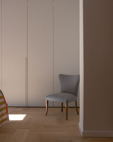 Camera da Letto in stile contemporaneo di 17 di Michela Cordisco Studio