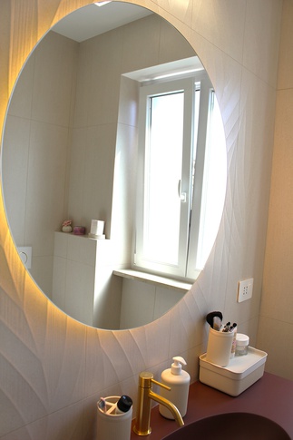 Bagno in stile contemporaneo di 5 di Melissa Domenici Architetto