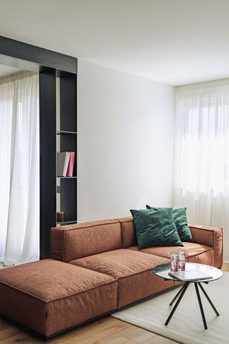 Open Space in stile moderno di 50 di SCALERA GROUP
