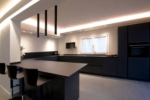 Cucina in stile moderno di 9 di MICHELE VOLPI STUDIO INTERIOR DESIGN