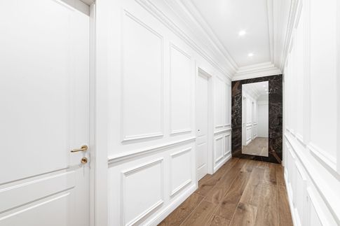 Corridoio in stile classico di 10 di Salvatore Sito Interior Designer