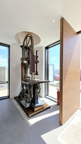 Facciata in stile minimal di 150 di Paolo Basco Architetto