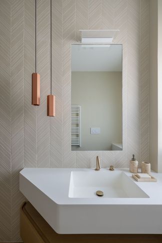 Bagno in stile contemporaneo di 6 di Archifacturing - Sara Cimarelli & Giorgio Opolka