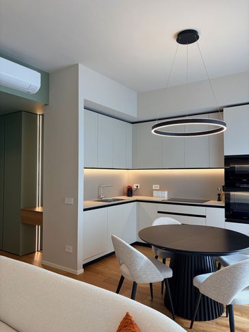 Open Space in stile moderno di 28 di SuMisura Architetti