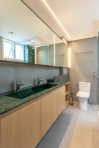 Bagno in stile moderno di 6 di Guzlive