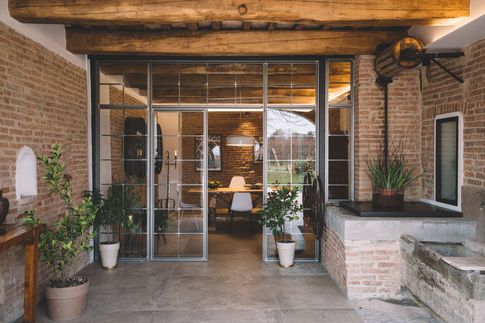 Ingresso in stile naturale di 30 di VIU' STUDIO DI ARCHITETTURA