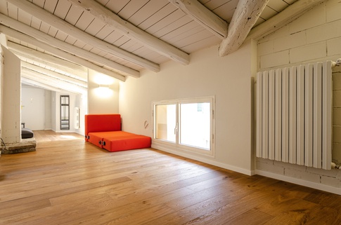 Open Space in stile contemporaneo di 90 di Moltefacce SRL