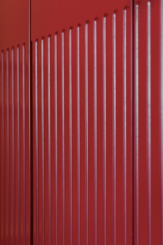 Ingresso in stile contemporaneo di 10 di Caprioli Architetti