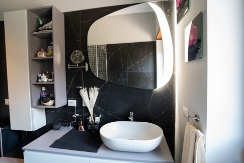 Bagno in stile contemporaneo di 5 di Arch.j Floriana Ferraioli