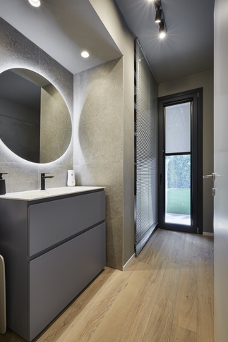 Bagno in stile transitional di 6 di Arar Studio di Arar Muna Isabella Bagno in stile transitional di 6 di Arar Studio di Arar Muna Isabella