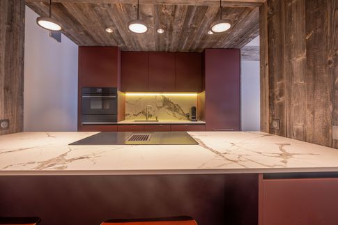 Cucina in stile moderno di 35 di Design Alpino