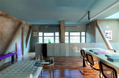 Open Space in stile soft industrial di 100 di VELVETSTUDIO Open Space in stile soft industrial di 100 di VELVETSTUDIO