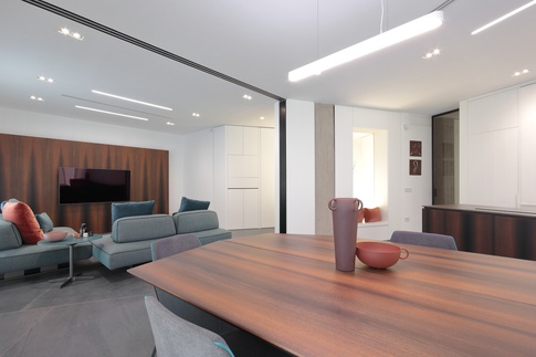 Open Space in stile contemporaneo di 65 di Paolo Basco Architetto