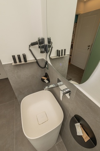 Camera da Letto in stile urban di 40 di Valentina Solera Architetto Camera da Letto in stile urban di 40 di Valentina Solera Architetto