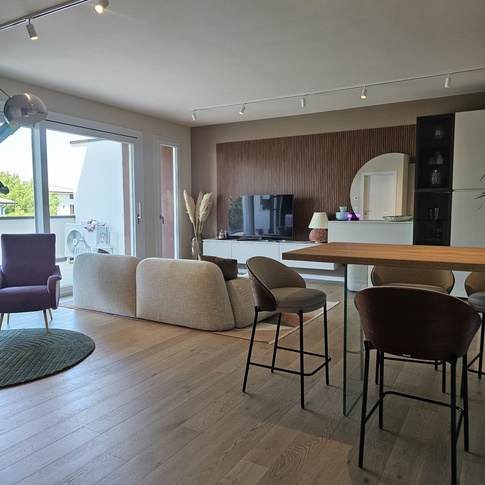 Open Space in stile contemporaneo di 50 di Tania Radici Interior Designer