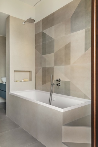 Bagno di Servizio in stile moderno di 7 di Chantal Forzatti architetto