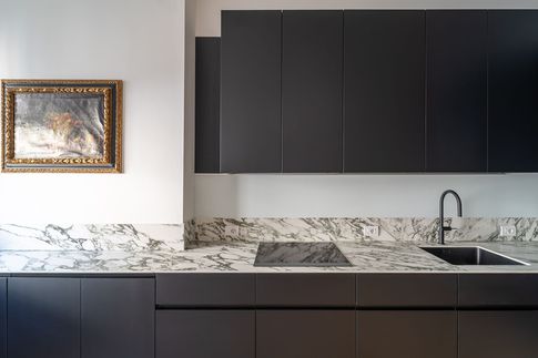 Cucina in stile contemporaneo di 11 di Technical Works SRL