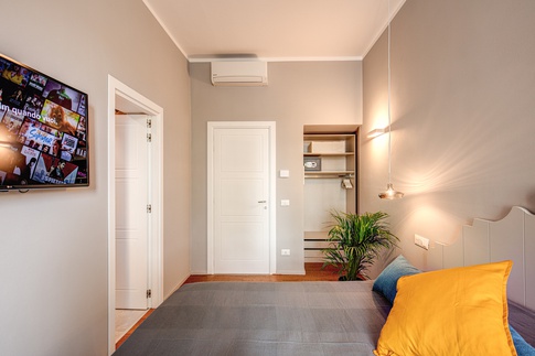 Camera da Letto in stile contemporaneo di 12 di MOB Architects