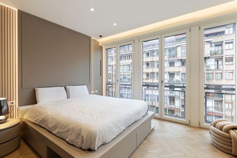 Camera da Letto in stile moderno di 15 di Studio Zanobini