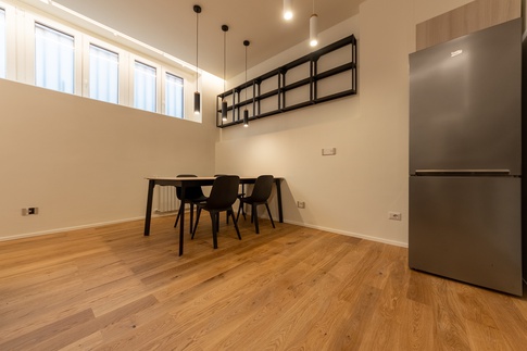 Open Space in stile contemporaneo di 35 di Agostinelli Architetti - Green Interior Design