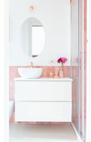 Bagno in stile moderno di 4 di Matteo Martini Architetto
