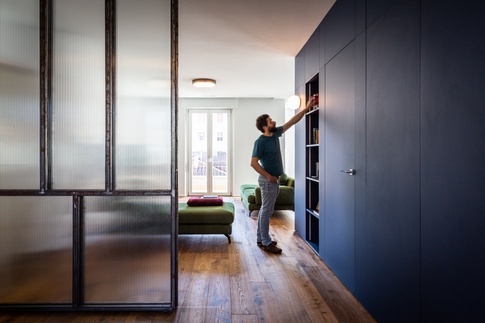 Open Space in stile contemporaneo di 70 di Banp Studio