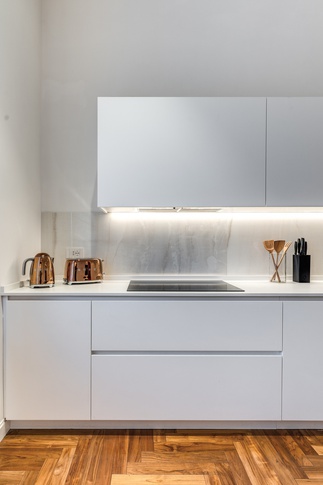 Cucina in stile contemporaneo di 25 di MOB Architects Cucina in stile contemporaneo di 25 di MOB Architects