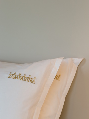 Camera da Letto in stile contemporaneo di 80 di EmmePi Architettura