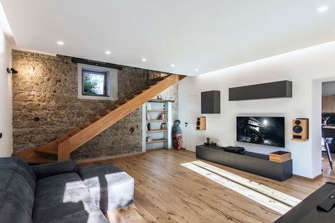 Soggiorno in stile industriale di 30 di Pucciarelli Architetti Soggiorno in stile industriale di 30 di Pucciarelli Architetti