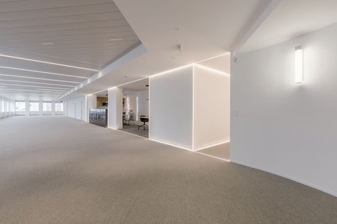 Open Space in stile contemporaneo di 1200 di Frame Farm - Architecture & Design