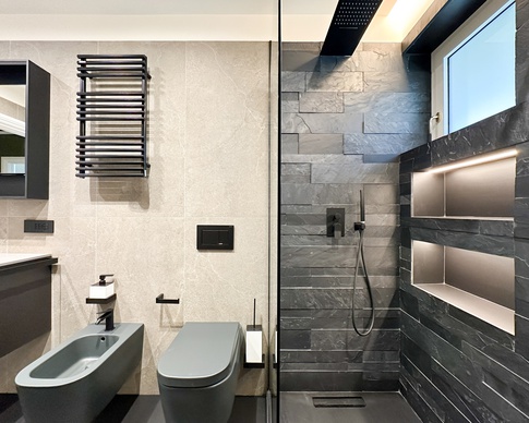 Bagno in stile eclettico di 6 di Studio Gaetano Riccardelli
