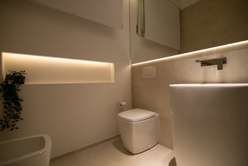Bagno in stile minimal di 6 di dieci+quattro architettura