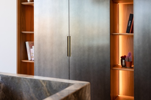 Cucina in stile contemporaneo di 70 di Abitacolo Interni Cucina in stile contemporaneo di 70 di Abitacolo Interni