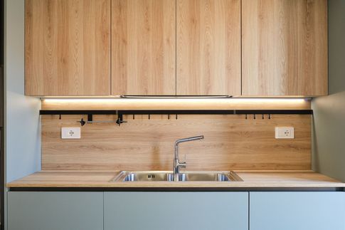 Open Space in stile contemporaneo di 48 di STUDIO AEDES STP SRL