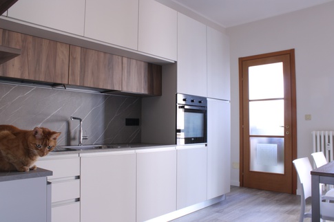 Cucina in stile moderno di 24 di Chiara Colucci Interior Designer Cucina in stile moderno di 24 di Chiara Colucci Interior Designer